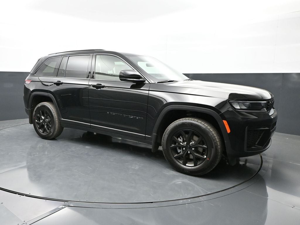 2026 Jeep Grand Cherokee Laredo