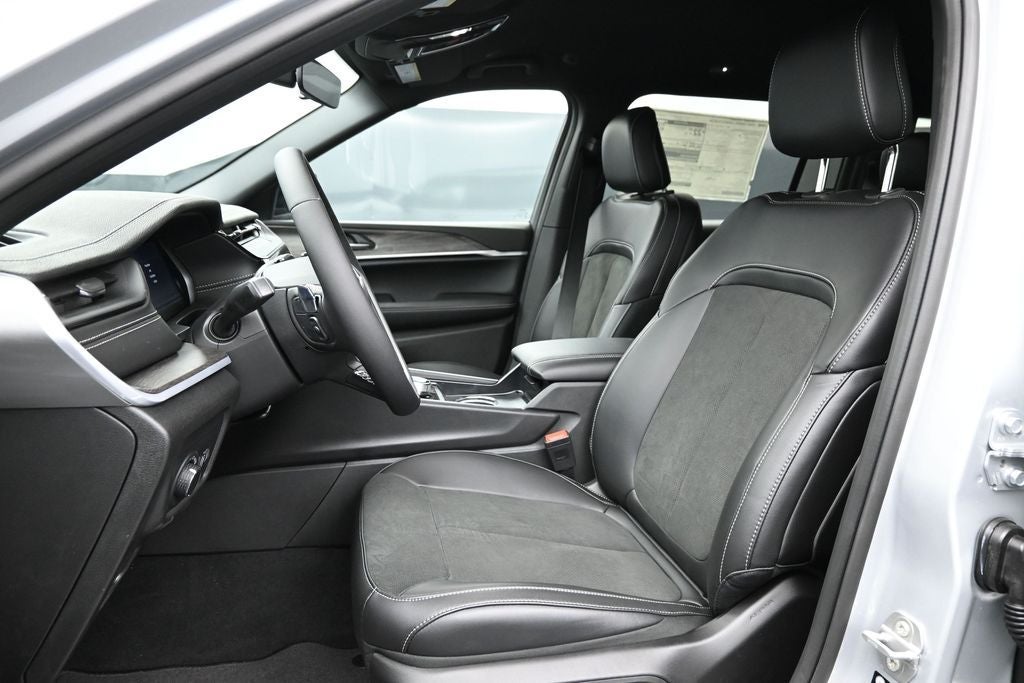 2026 Jeep Grand Cherokee L Altitude
