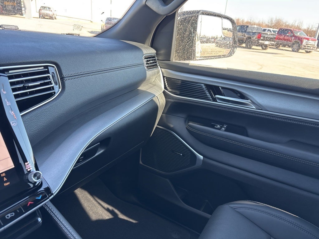 2026 Jeep Grand Wagoneer L 4x4