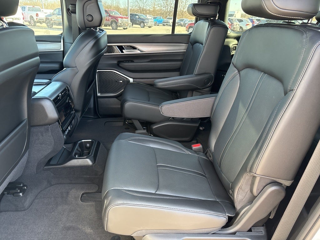 2026 Jeep Grand Wagoneer L 4x4