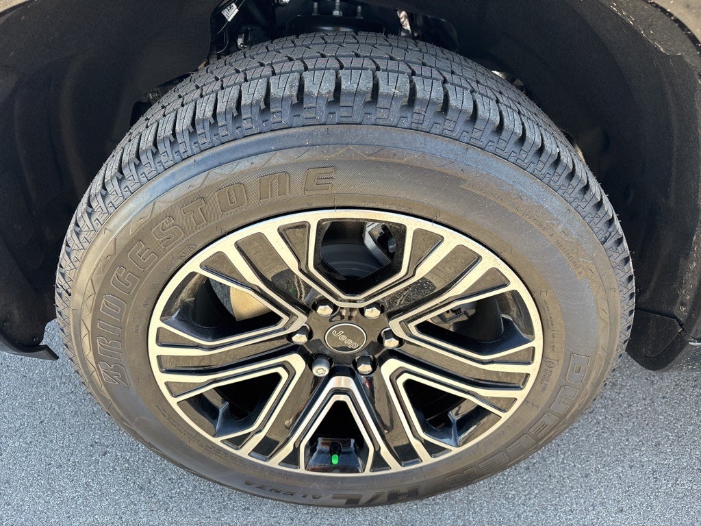 2026 Jeep Grand Wagoneer L 4x4