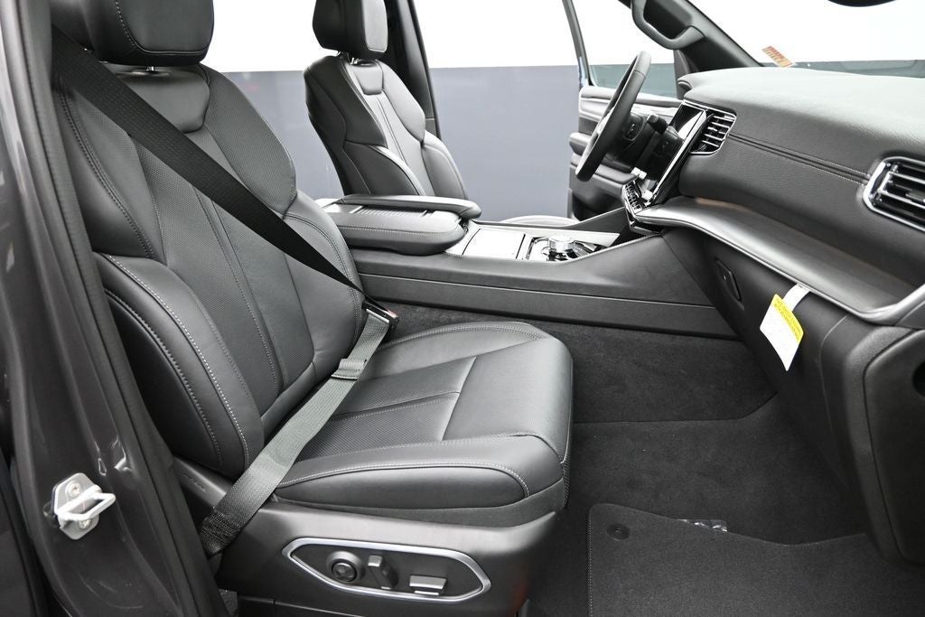 2026 Jeep Grand Wagoneer L Limited Altitude