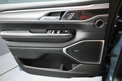2026 Jeep Grand Wagoneer 4x2