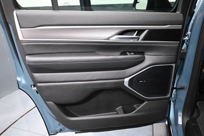 2026 Jeep Grand Wagoneer 4x2