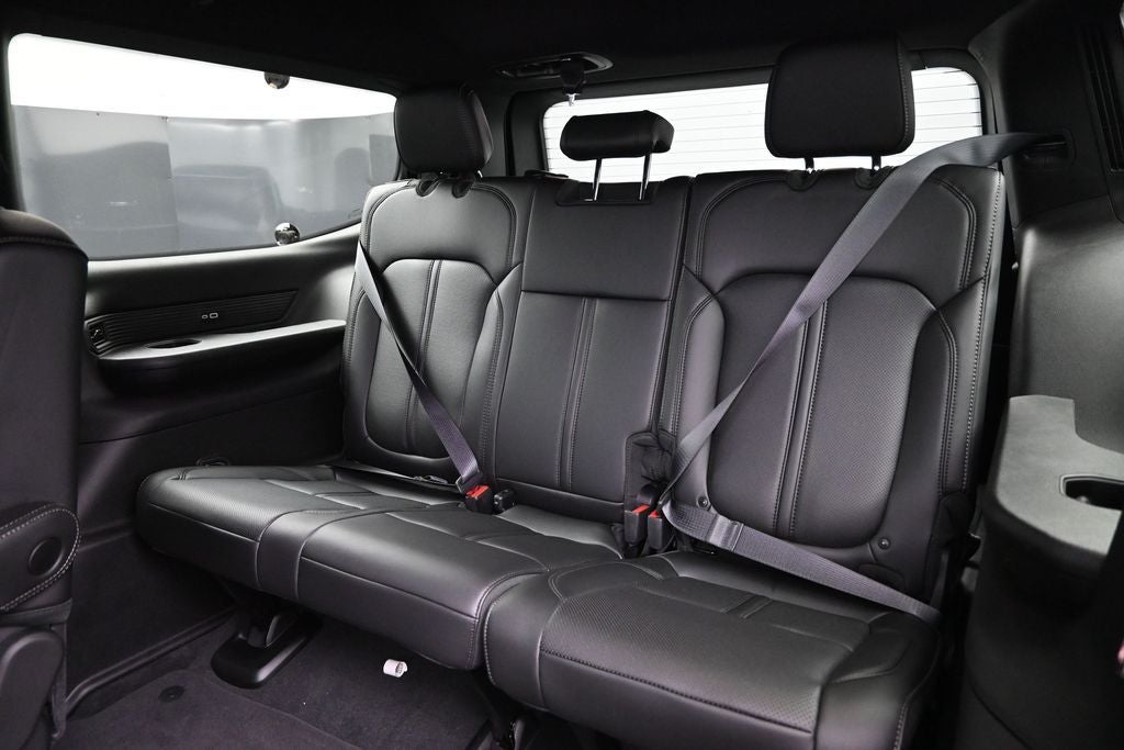 2026 Jeep Grand Wagoneer 4x2