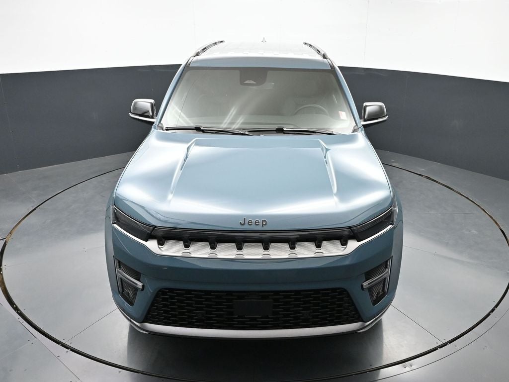 2026 Jeep Grand Wagoneer 4x2