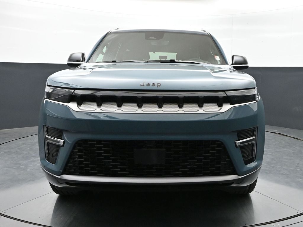 2026 Jeep Grand Wagoneer 4x2