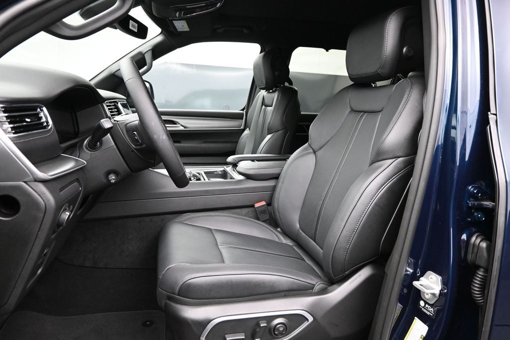 2026 Jeep Grand Wagoneer Limited Reserve