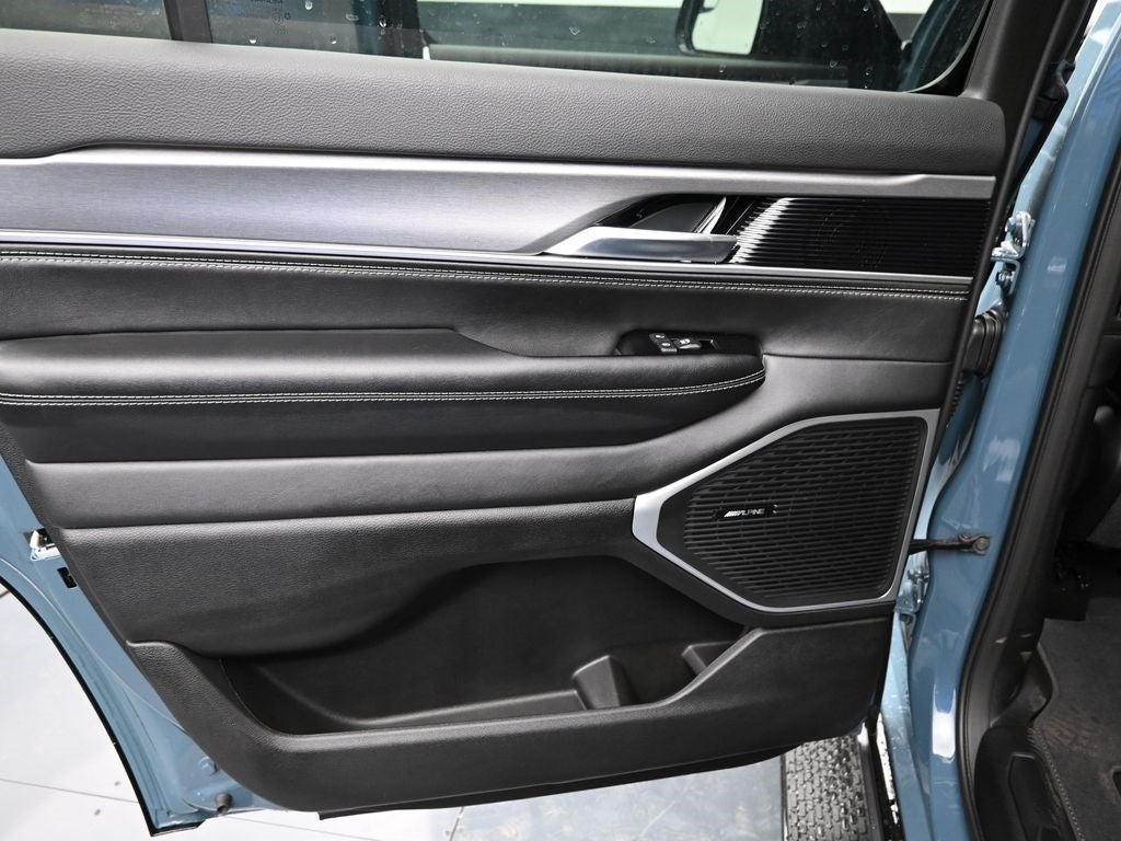 2026 Jeep Grand Wagoneer Altitude