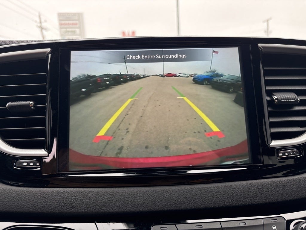 2026 Chrysler Voyager LX