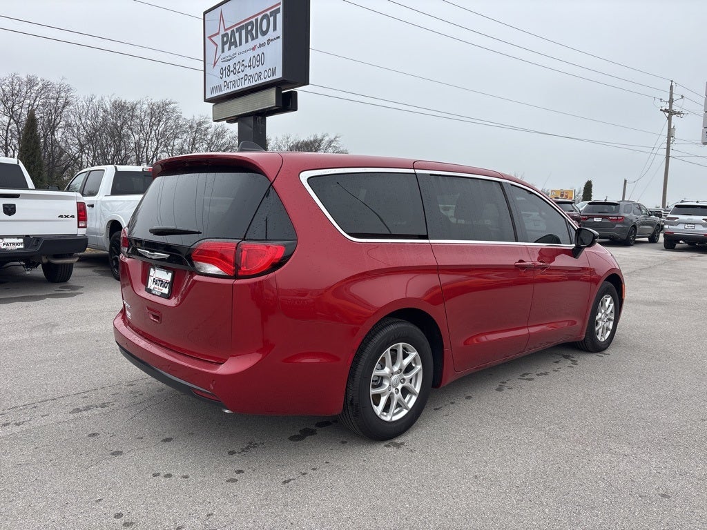 2026 Chrysler Voyager LX