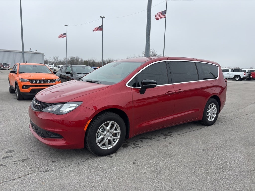 2026 Chrysler Voyager LX