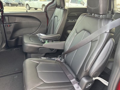 2026 Chrysler Voyager LX