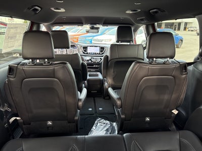 2026 Chrysler Voyager LX