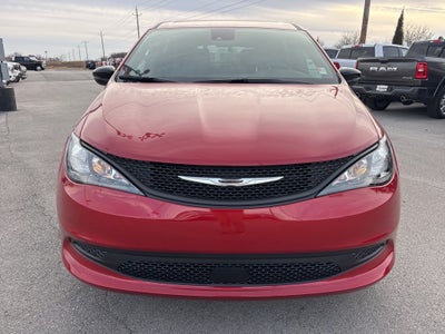 2026 Chrysler Voyager LX