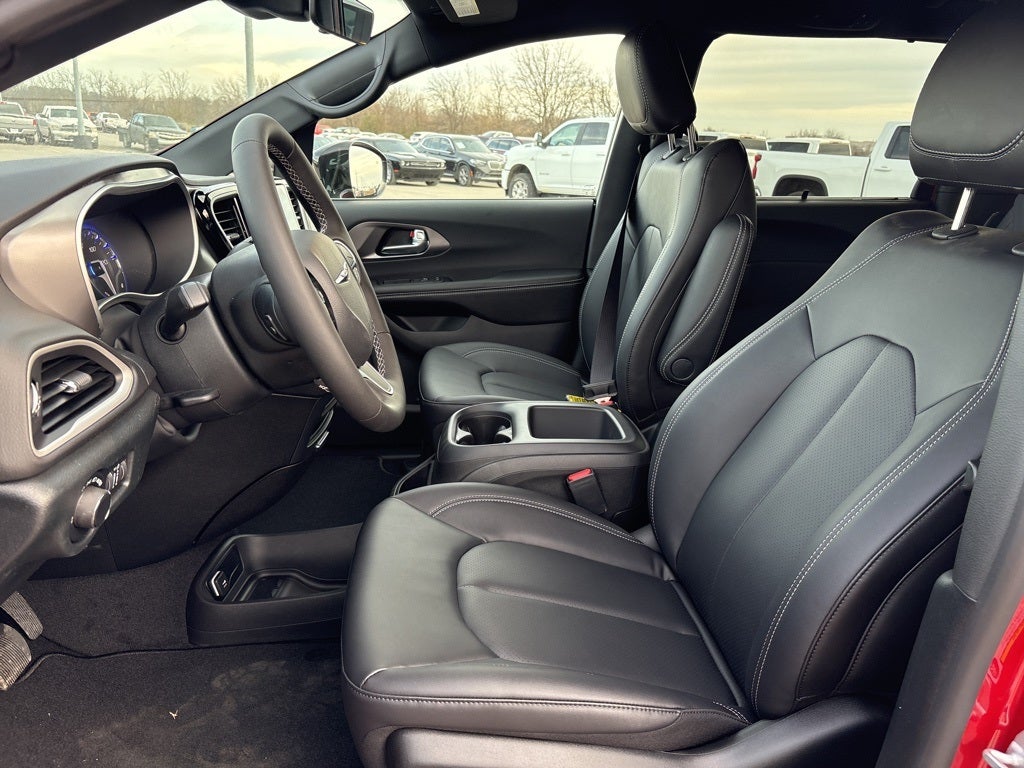 2026 Chrysler Voyager LX