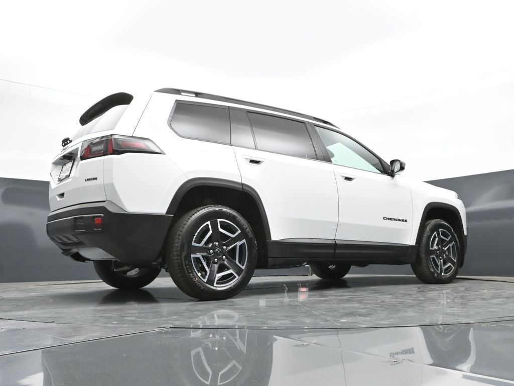 2026 Jeep Cherokee Laredo